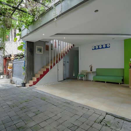 Oyo 3852 Valomia Guest House 덴파사르 외부 사진